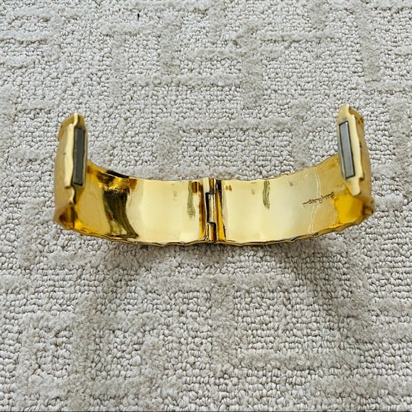 Lilly Pulitzer Gold Hammered Hinged Bangle Bracelet - Picture 7 of 8